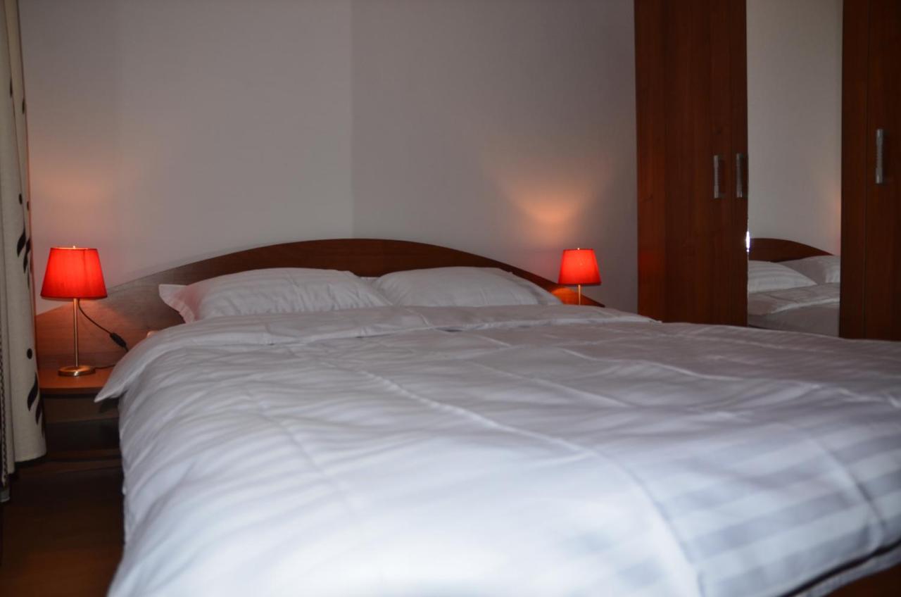 Cazare Medias, Apartament Modern מראה חיצוני תמונה